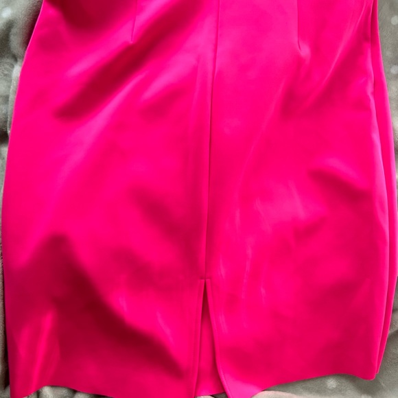 Formal cocktail dress with 3 floral appliqués in front. - Picture 9 of 13